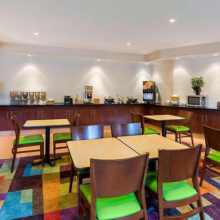 Fairfield Inn & Suites Dallas Park Central Екстериор снимка