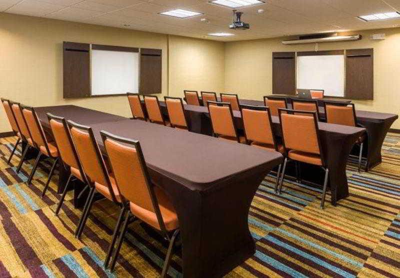 Fairfield Inn & Suites Dallas Park Central Екстериор снимка