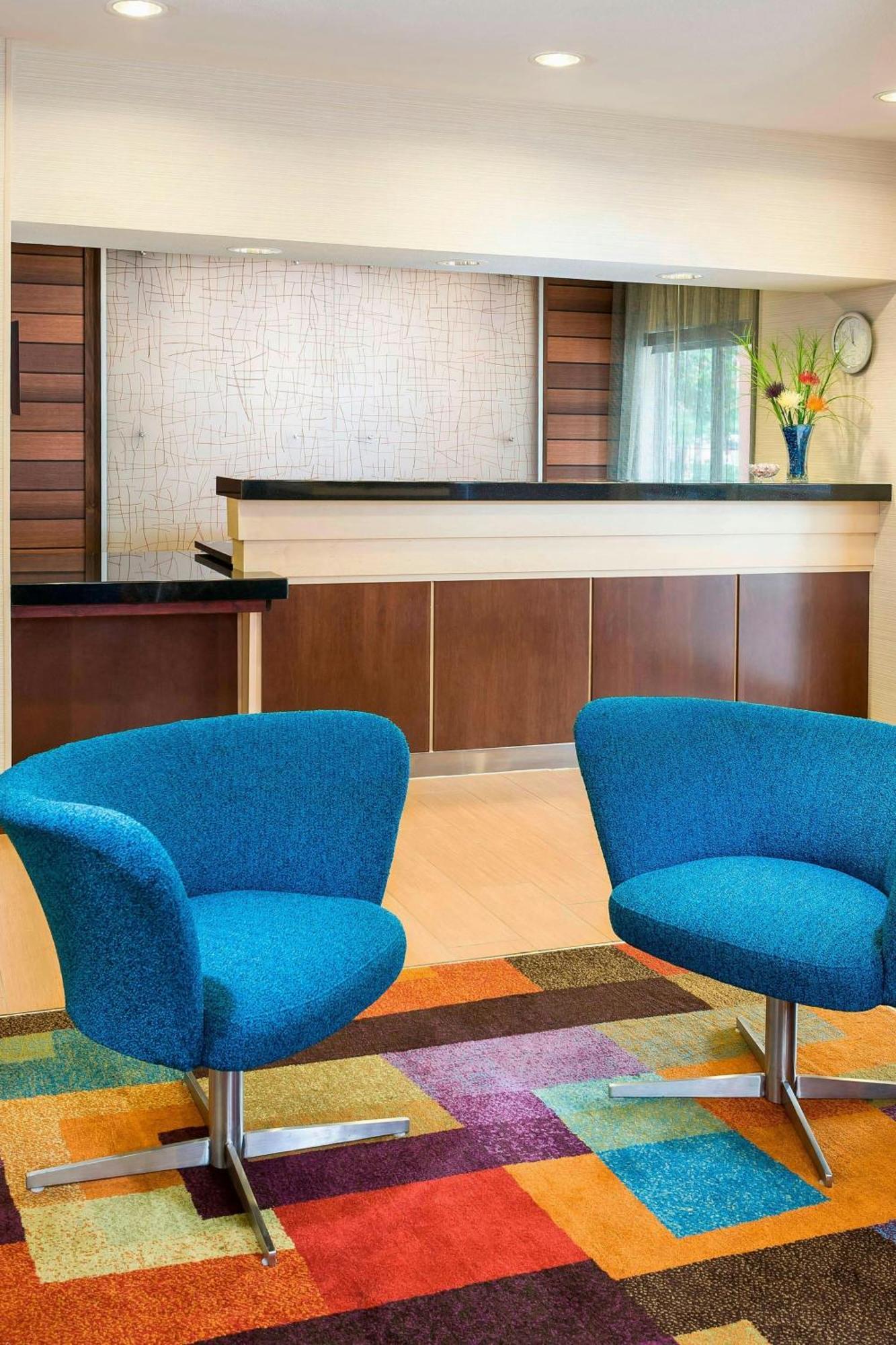 Fairfield Inn & Suites Dallas Park Central Екстериор снимка