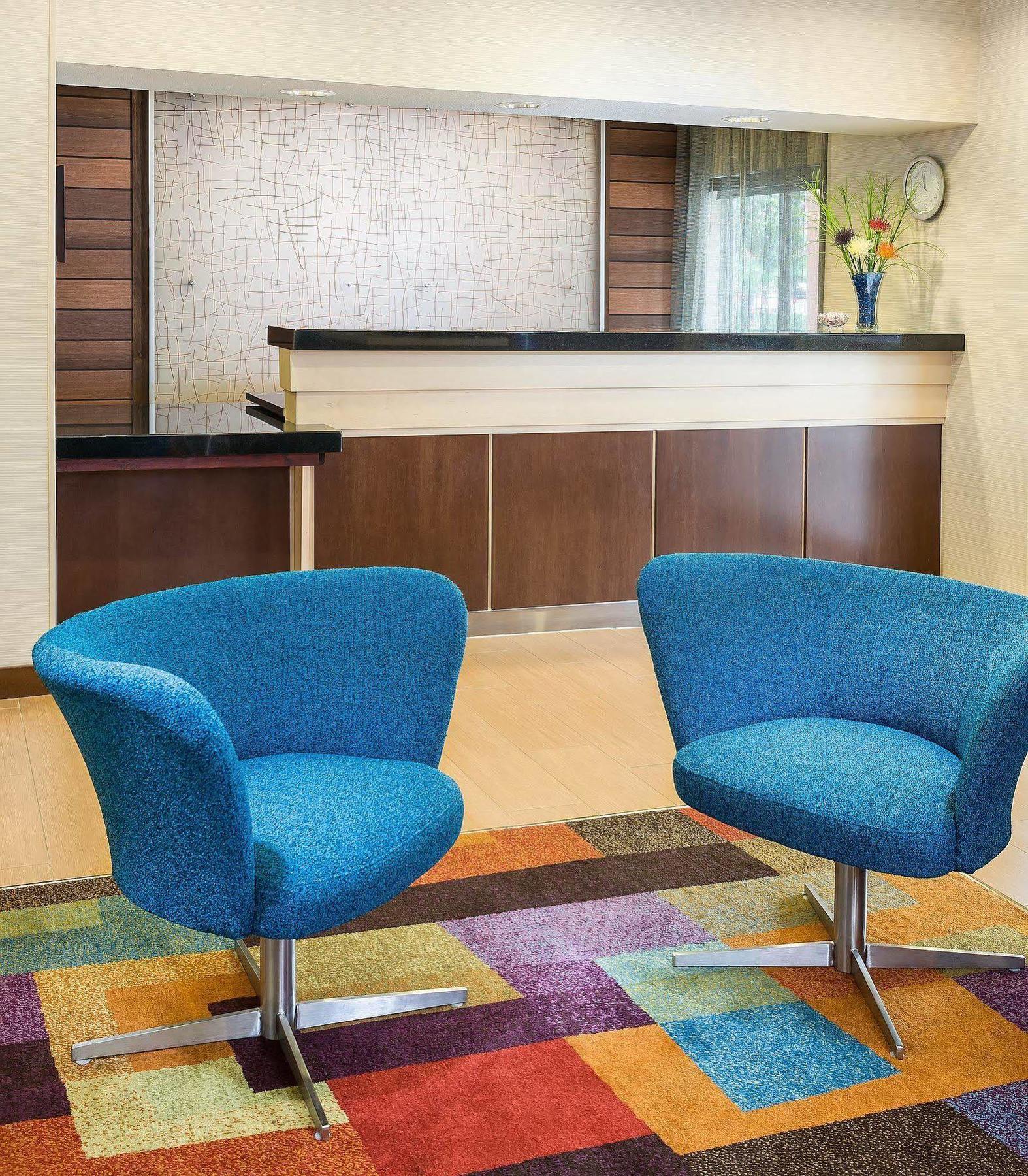 Fairfield Inn & Suites Dallas Park Central Екстериор снимка